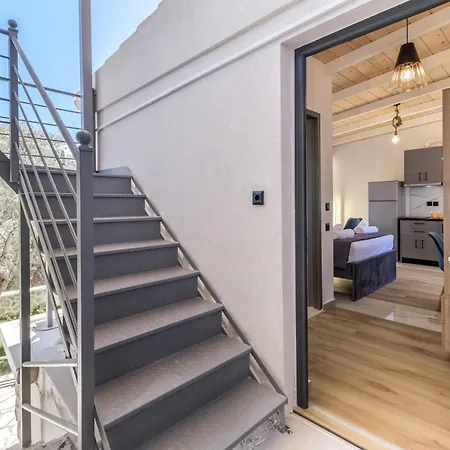 4 Apartment